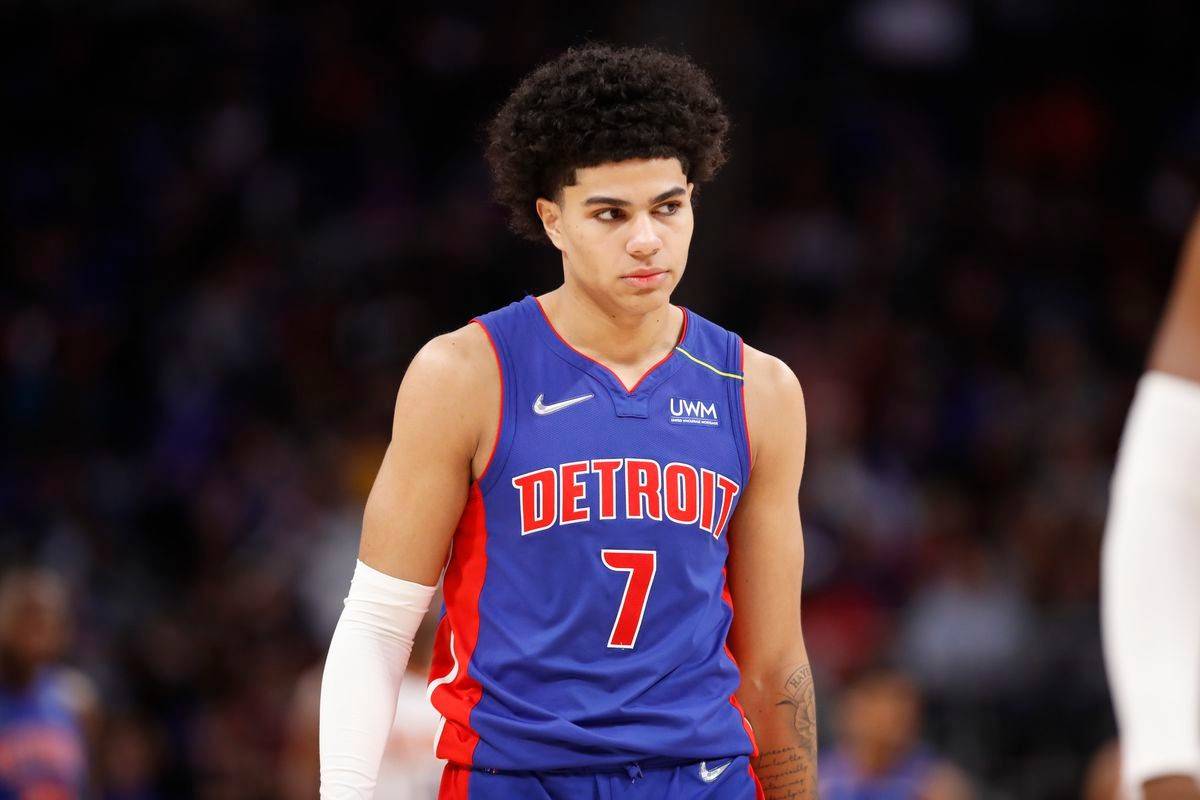 问鼎娱乐官网-包含亚特兰大绝杀压哨底特律活塞赛后防线松动，现场解说直呼：上海久事围绕社区盾伤情更新的词条